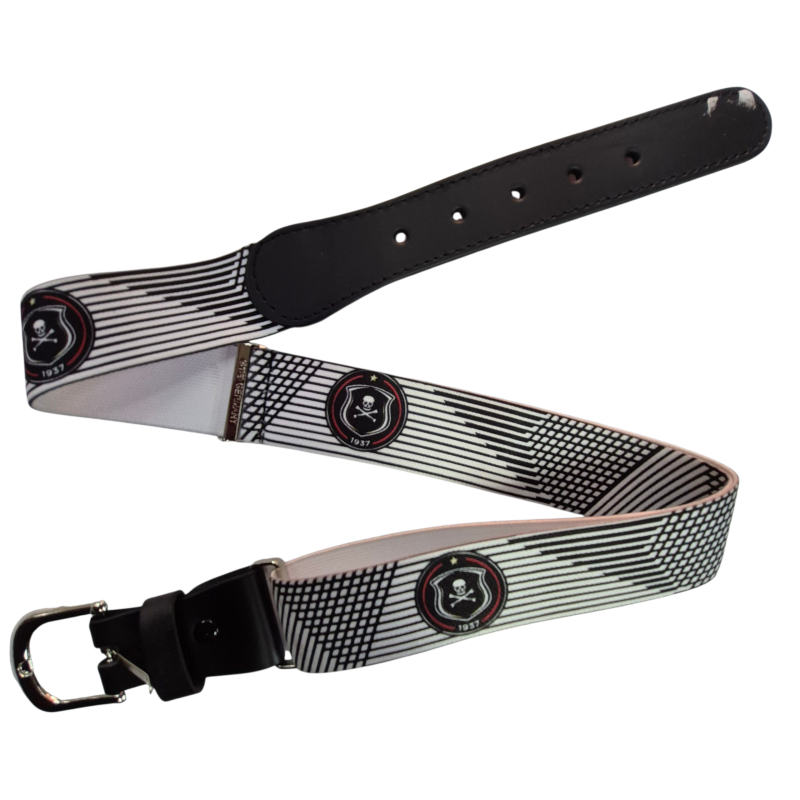 Stretch belts pirates designed for comfort and flexibility, often incorporating elastic materials in its construction to allow for movement and a comfortable fit. The specific belt has a fabric strap, and it features a traditional buckle closure.
